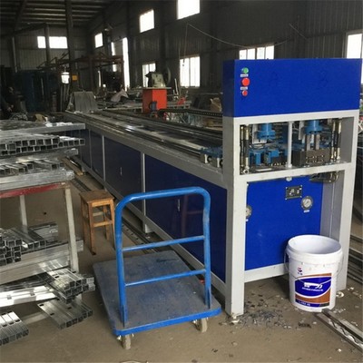 德川機械 專業供應防盜網沖孔機與管材數控沖孔設備，廠家直銷服務