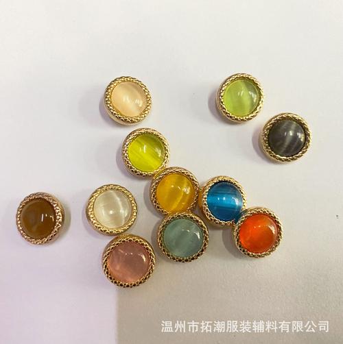 旗子底座與塑編布 從材料特性到實(shí)際應(yīng)用的全面解析